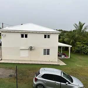 La Caraibe Dans La Station Balneaire Saint-Francois (Grande-Terre)